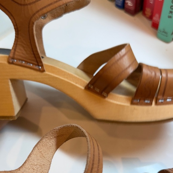 Swedish Hasbeens Tan Leather Mules - Picture 4 of 14